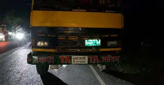 দাঁড়িয়ে থাকা ট্রাকের পেছনে মোটরসাইকেলের ধাক্কা, নিহত আরোহী